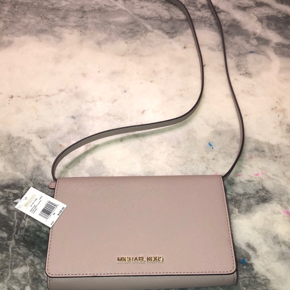 Michael kors crossbody
